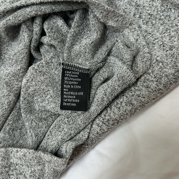 C'est Moi Heather Grey Boatneck Batwing 3/4 sleeve Top - M/L - EUC - Picture 6 of 8